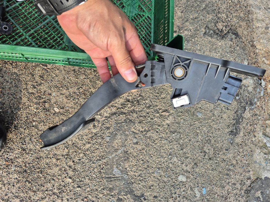 Електрона педаль газу Chery Jaggi