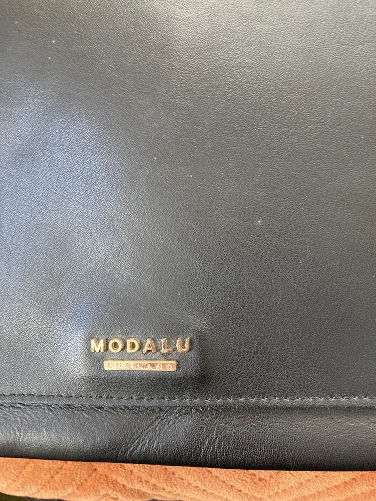 Torebka Modalu skórzana
