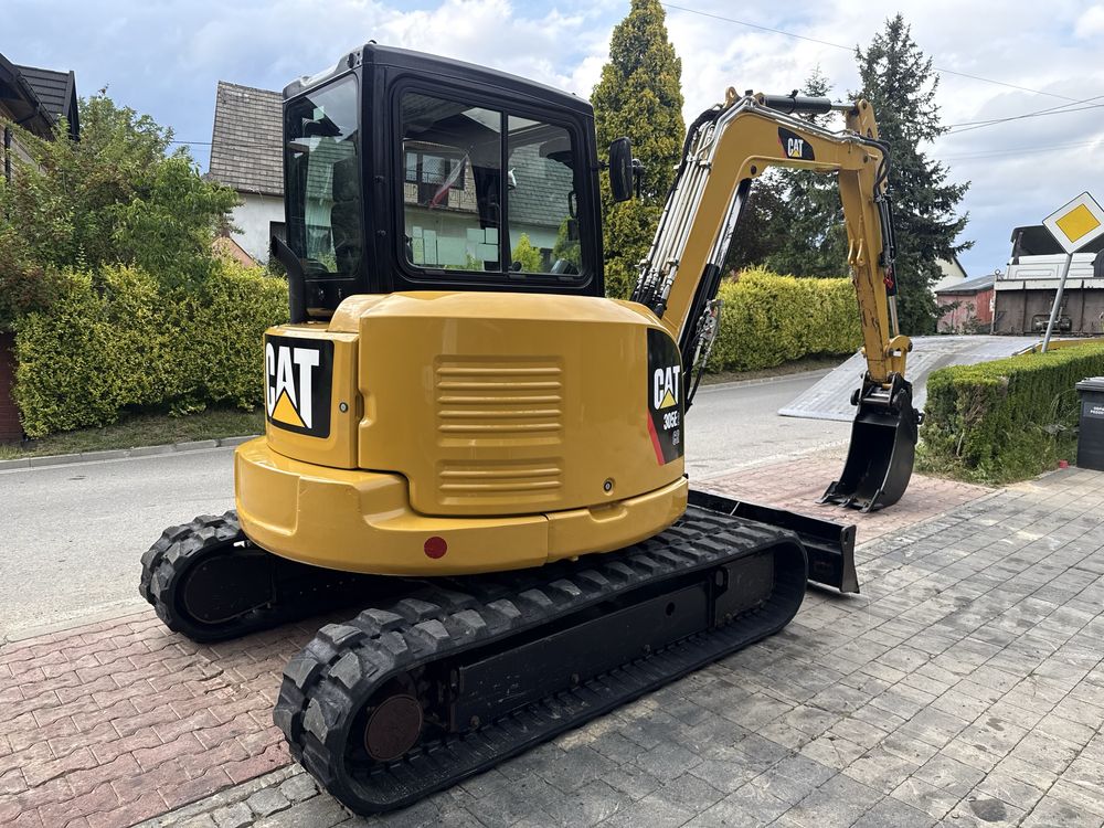 Minikoparka Caterpillar CAT 305 E2 CR z Niemiec długie ramię