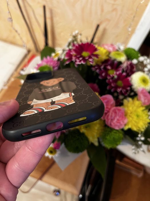 Продам два Чехла на Iphone 13 pro max