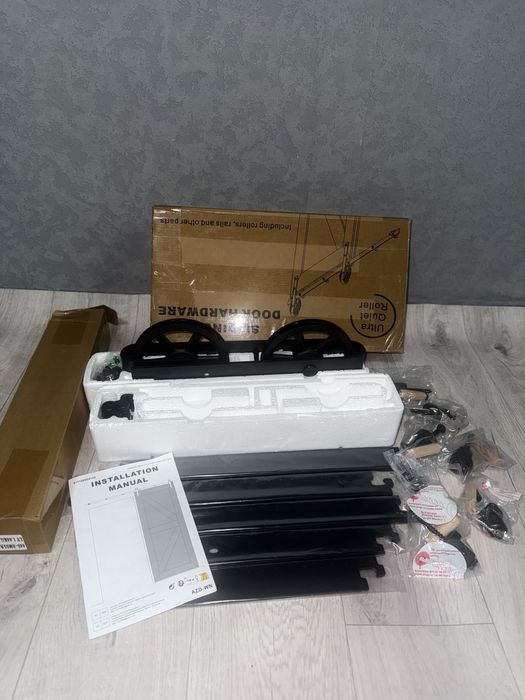 Набір фурнітури для розсувних дверей