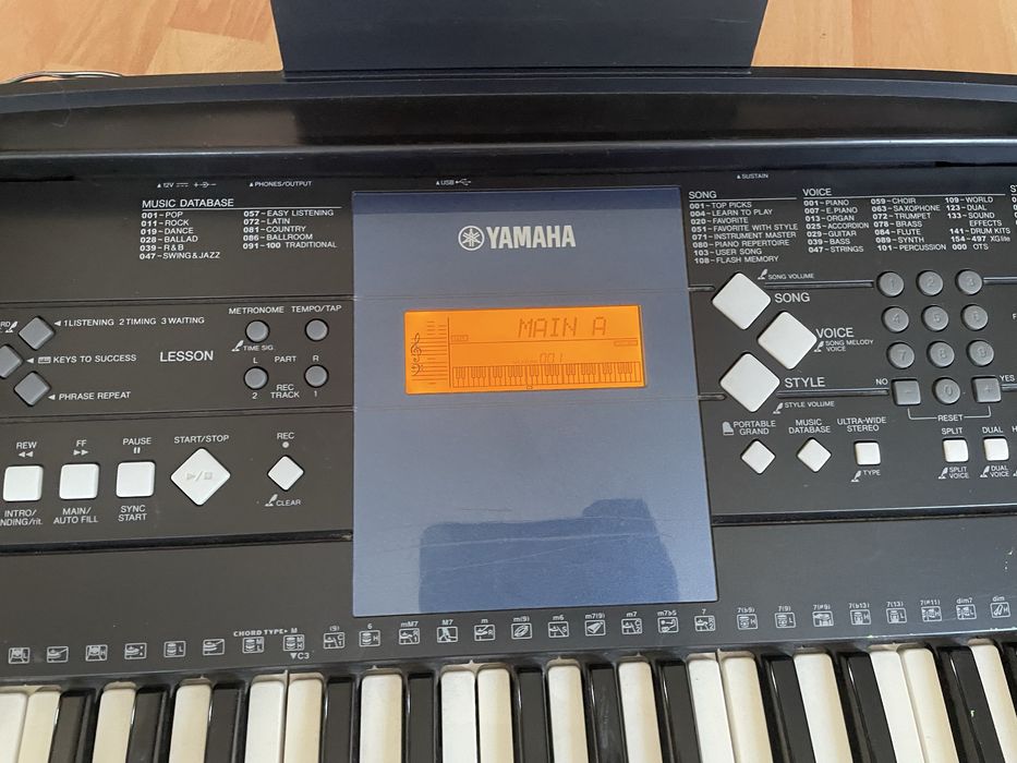 Yamaha PSR-E333 Keyboard