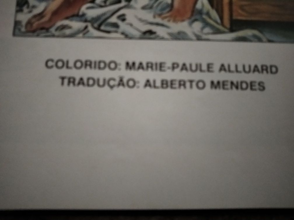 Livro de banda desenhada portes incluídos