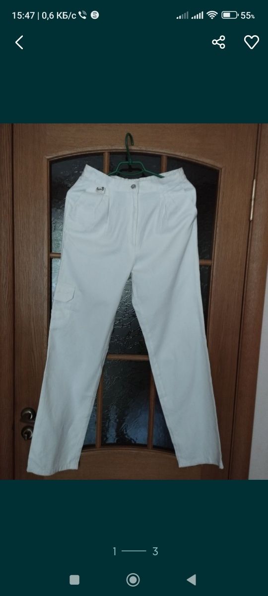Продам женские джинсы белого цвета.
