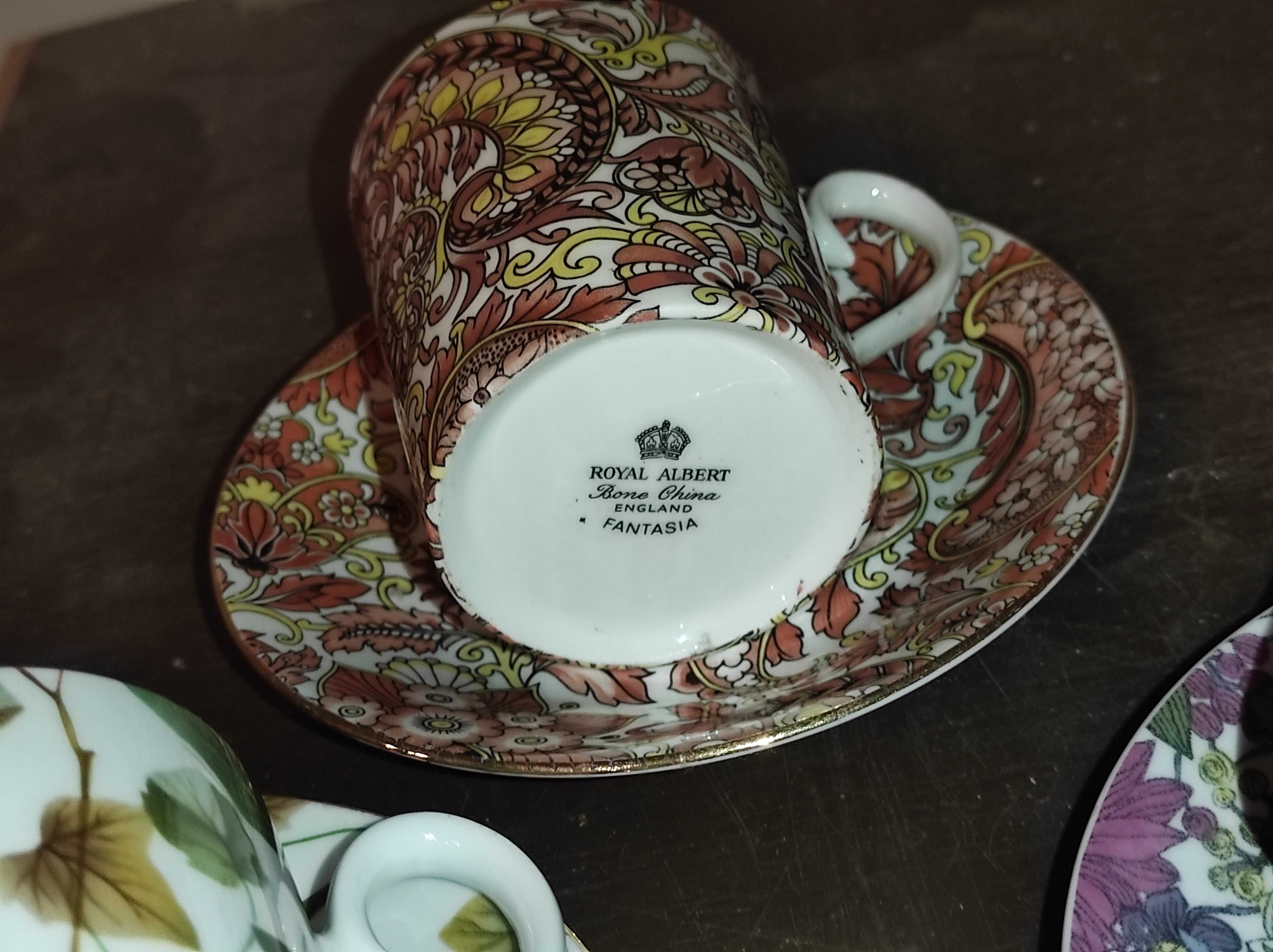 Porcelana Royal Albert 5 Różnych Kubków BEZ ZIELONEGO