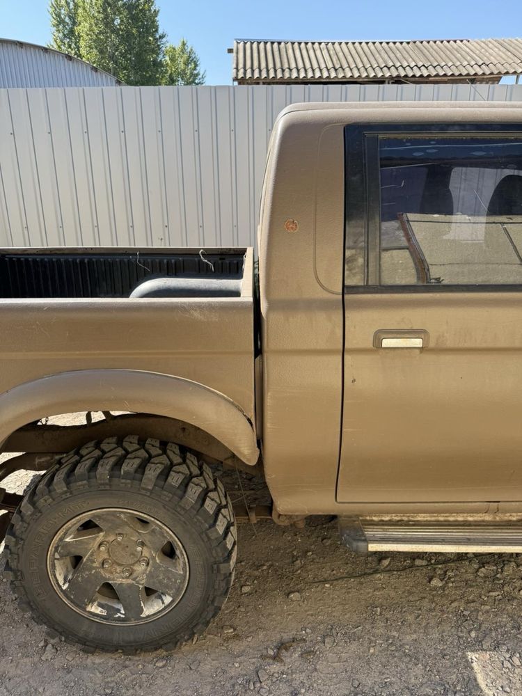 Mitsubishi L200 пикап авто для ЗСУ