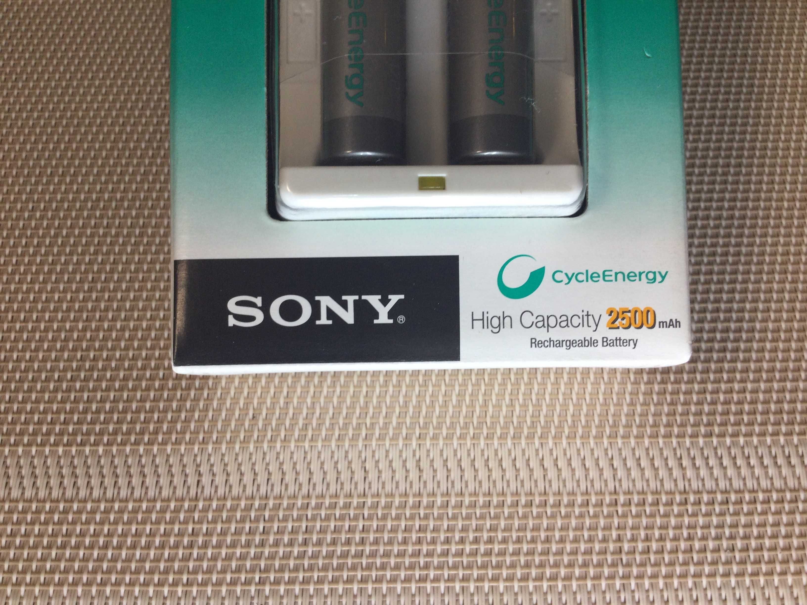 Зарядний пристрій SONY для акумуляторів AA/AAA + 2 AA 2500 mAh