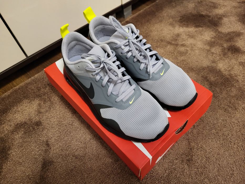 Buty męskie Nike Air Max Tavas 42,5