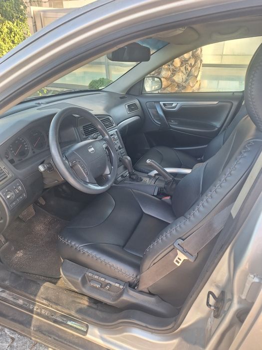 Volvo XC70 Cross Country 2.4 D5 Automática – Excelente estado