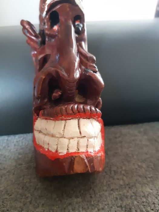 Rzeźba szczęka Kamiński unikat