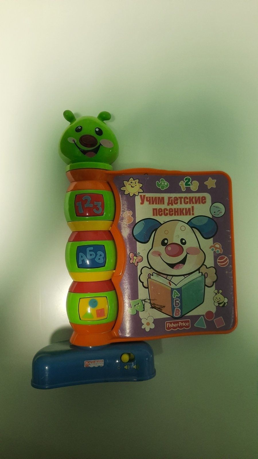 Музыкальная развивающая книжечка Fisher price