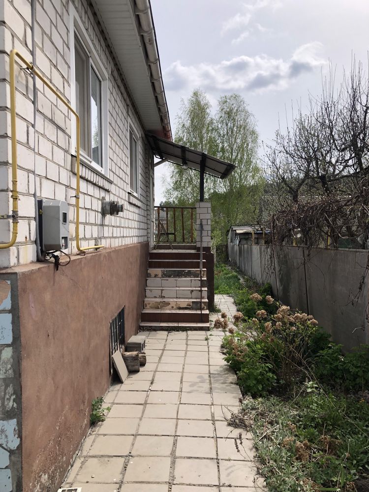 Продам ДАЧУ з газом біля річки. 40 000 дол