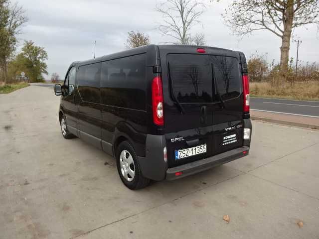 Opel VIVARO LONG 9-miejsc  1- właśc.  tylko 173tys km BEZWYPADEK