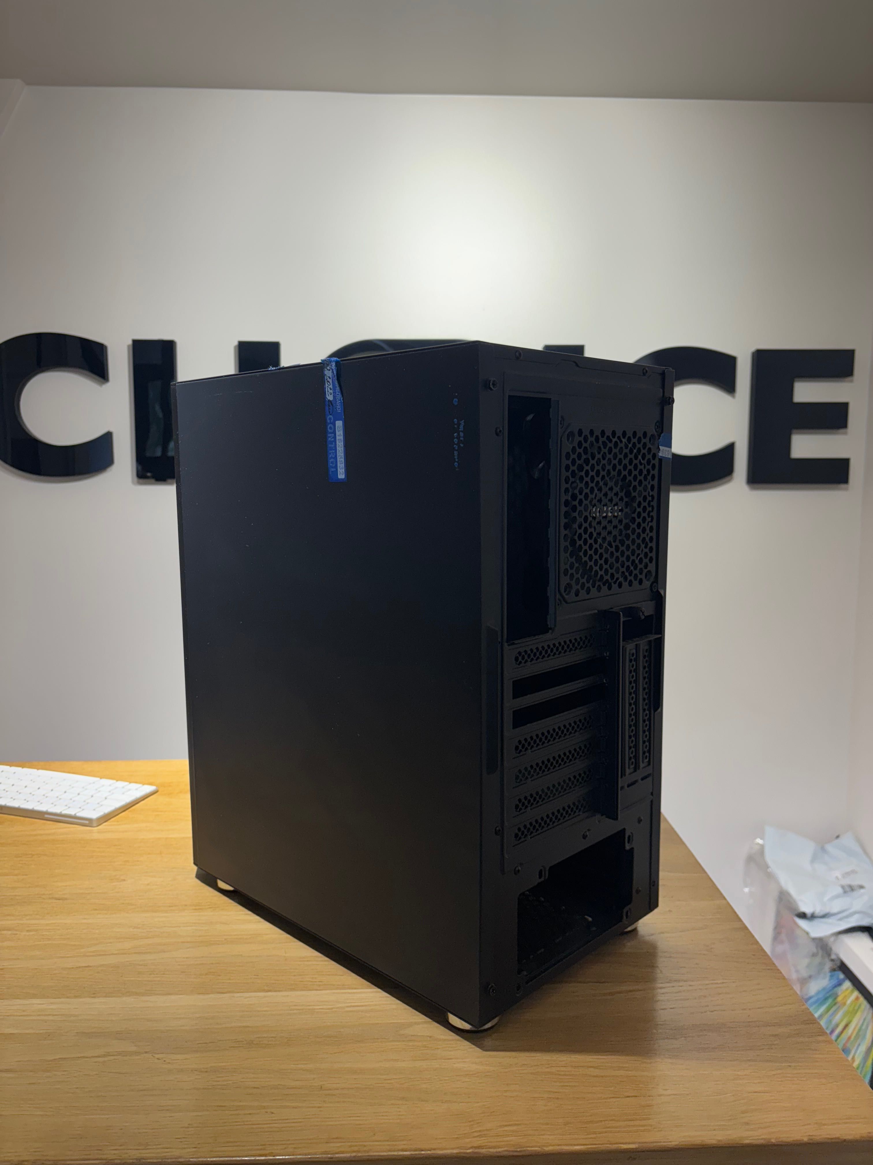 Obudowa komputerowa do PC QUBE GUARD Black stan BDB