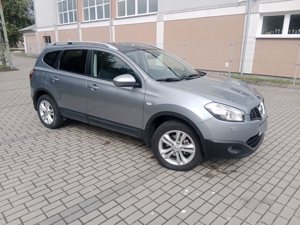Sprzedam Nissan Qashqai+2 [2.0 Benzyna][Panorama][Climatrlnic]