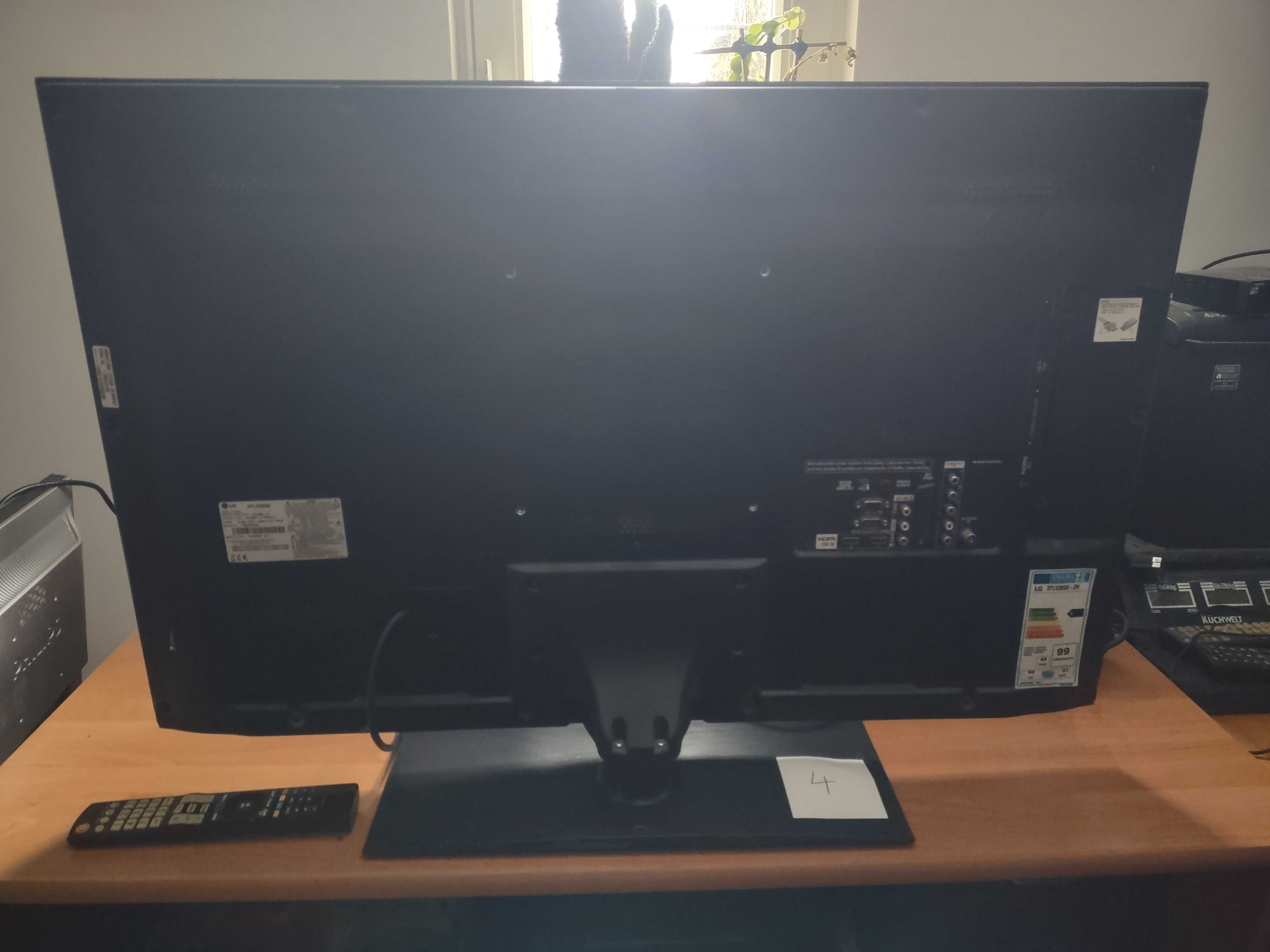 telewizor LG 37LV3550-ZH 88cmx55cm