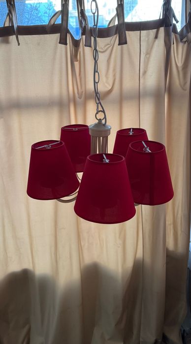 Люстра классическая с абажурами