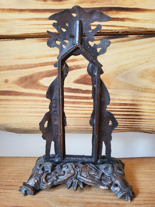 Stara przedwojenna metalowa ramka z motywem wojskowym