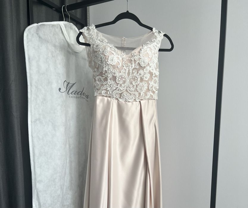 Сукня весільна пудрова, вечірня,
