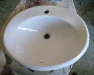 Lavatórios de porcelana de cor branca