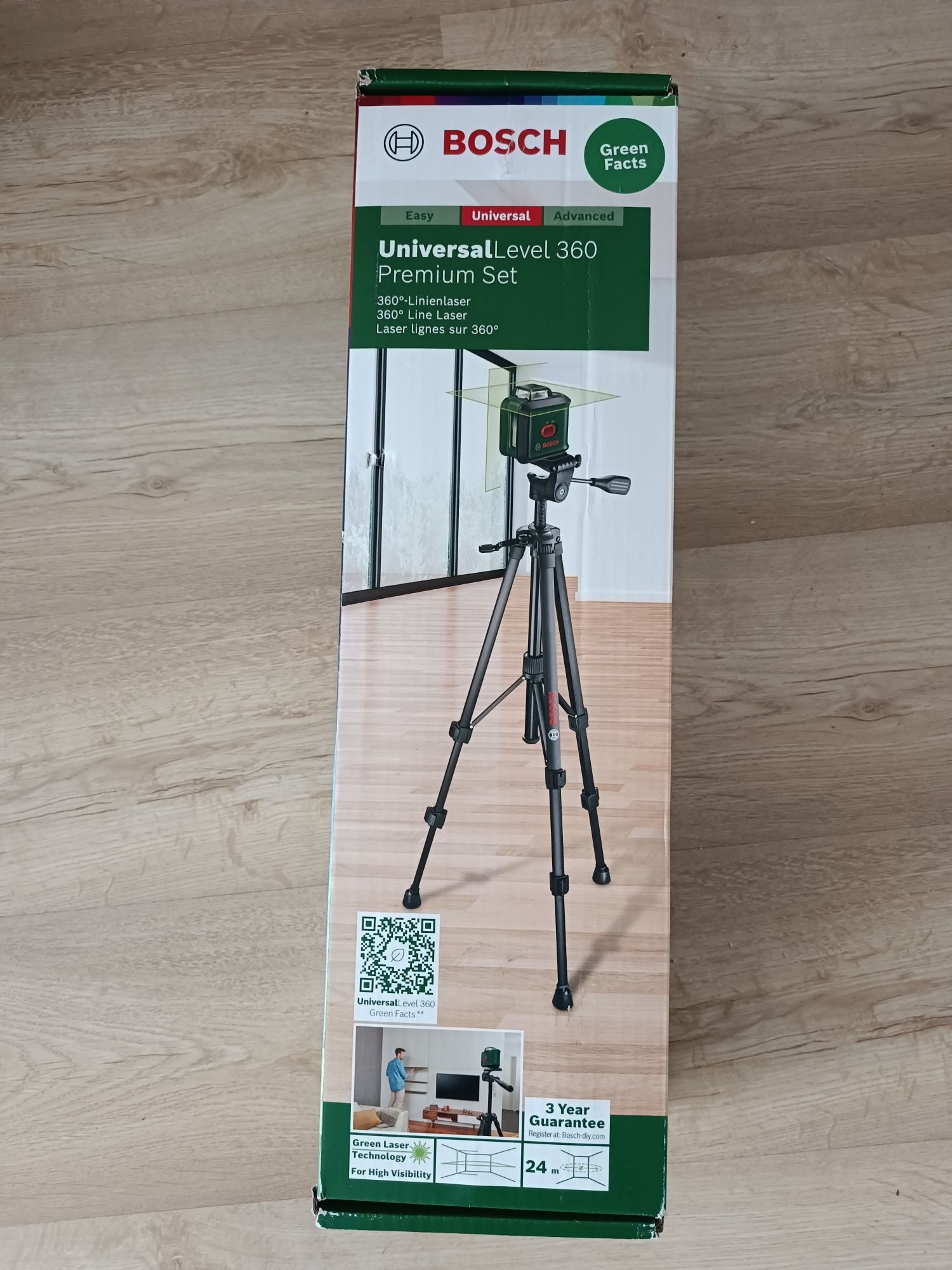 Laser krzyżowy że statywem Bosch