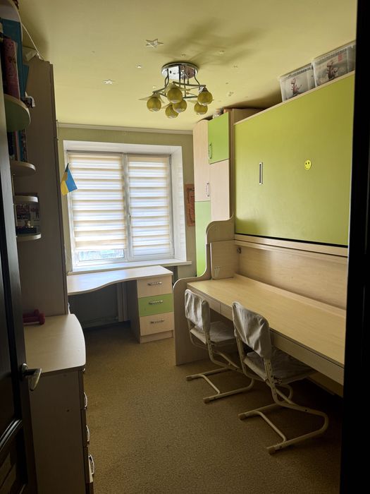 Продается 3к квартира (Возможна продажа по Євідновлення)