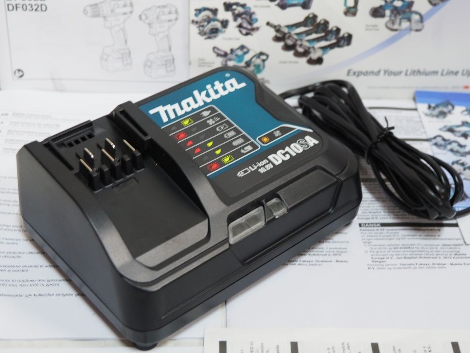 MAKITA DC 10 SA ladowarka prostownik do bateria 10,8v 12v akumulator