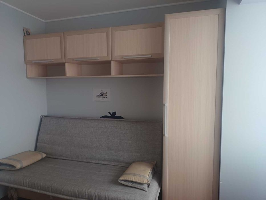 Меблі світлі, шафа, тумба з шухлядами, стіл письмовий