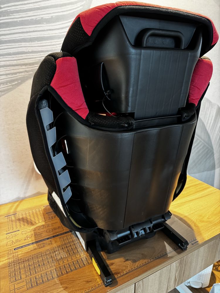 fotelik samochodowy Recaro Monza Nova