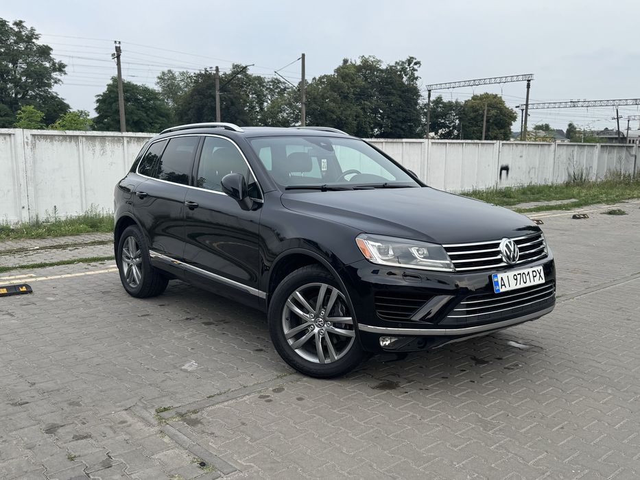 Свіжопригнаний Volkswagen touareg Fl з  історією обсл на оф сервісі.