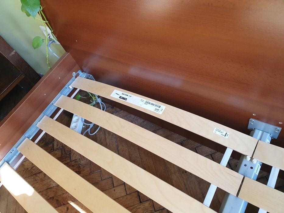 łóżko 160x200, że stelażem