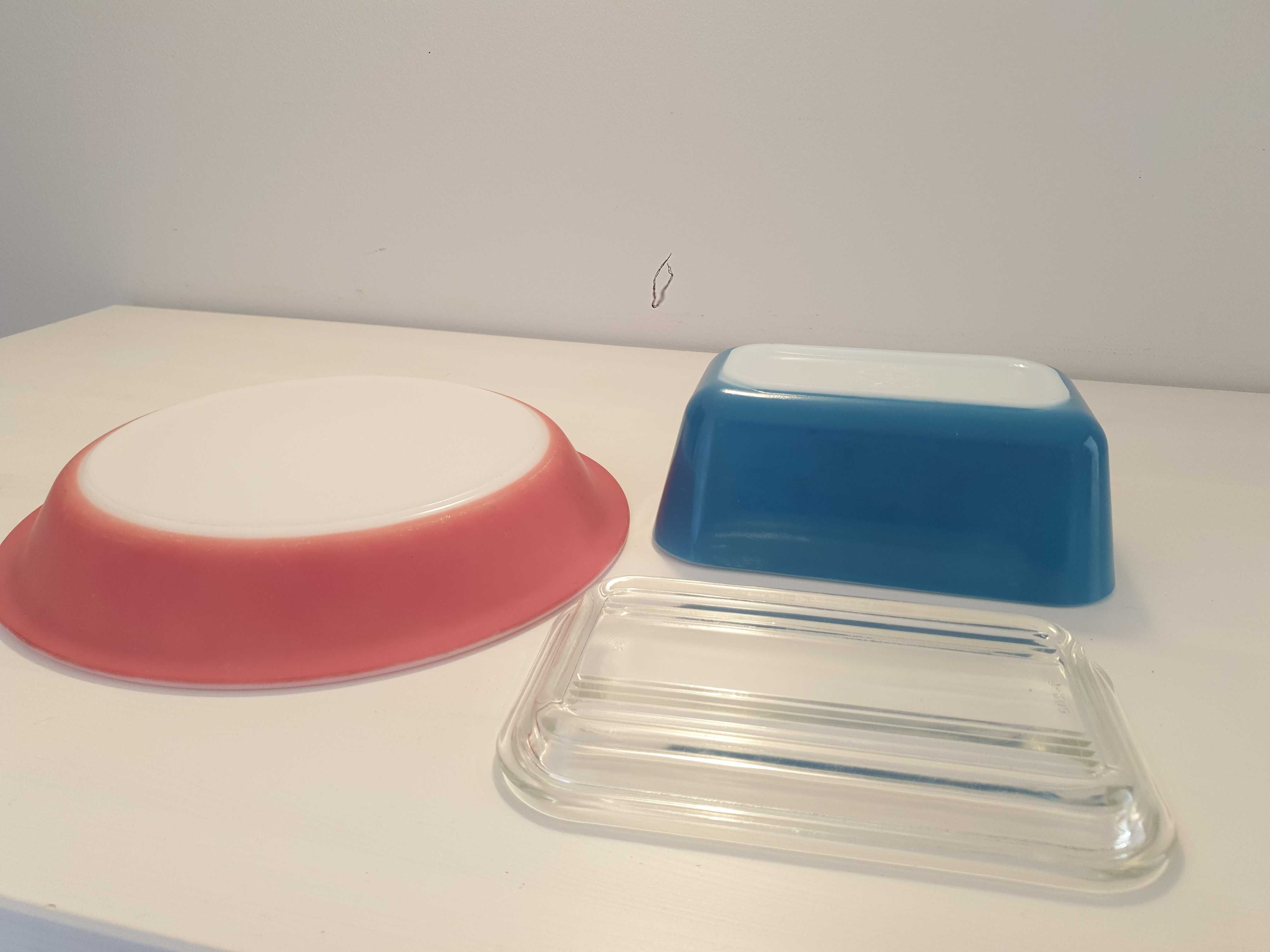 Pratos Primary Colours Pyrex vintage meados do século azul  vermelho
