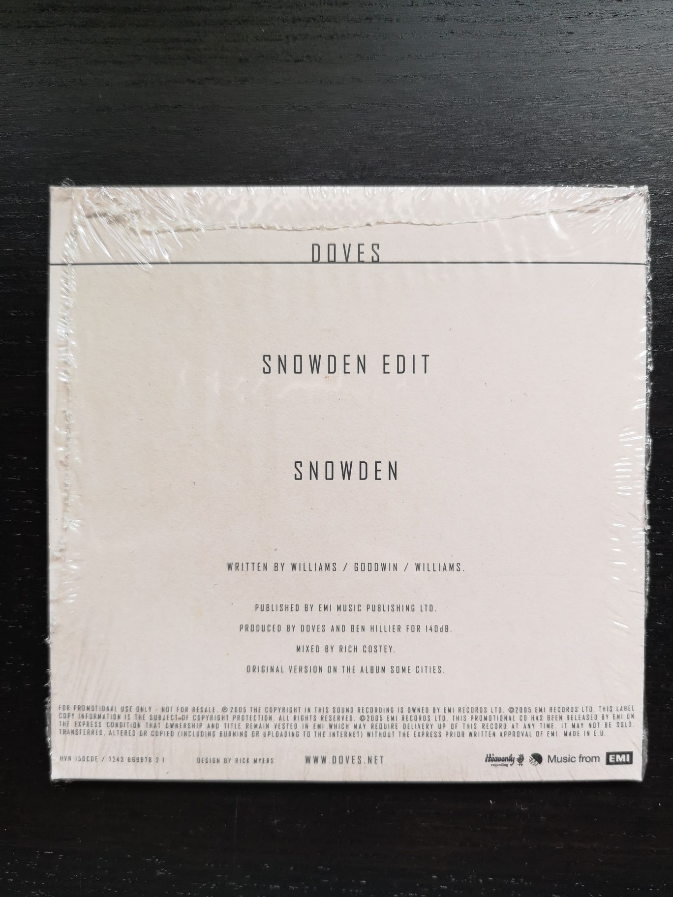 Doves [Single Colecionador] Snowden