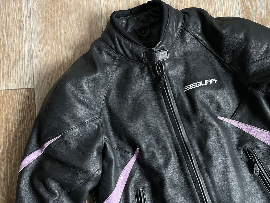 Дуже гарна жіноча мотокуртка SEGURA. Повний комплект. М розмір