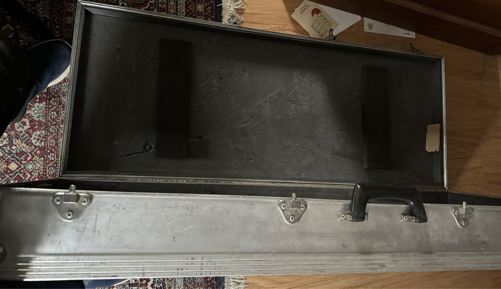 Flightcase do keyboardu 61 klawiszy