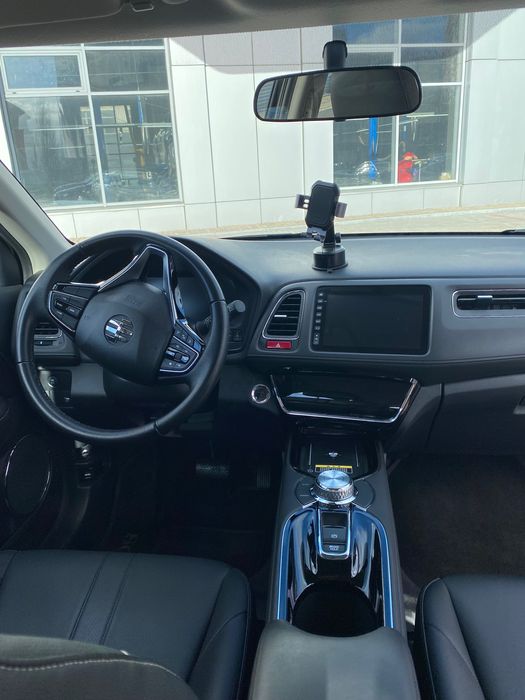 Продаж електромобіля Honda VE-1