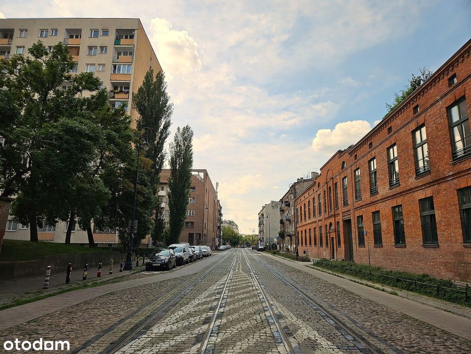 38 m2 | 2 pokoje | oddzielna kuchnia | loggia | ostatnie piętro | KW