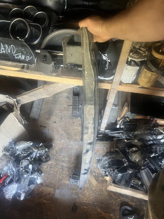 Усилитель бампера задний vw Passat b6 пассат б6