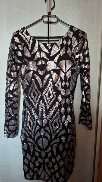 Piękna błyszcząca cekinowa sukienka roz.34-36