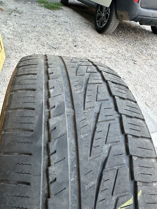 235/45 r18 резина 3 скати ( розмір однаковий візерунок різний ) стан +