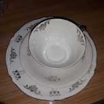 Filiżanka porcelanowa z 1930r. Pamiatka IKomunii Św..