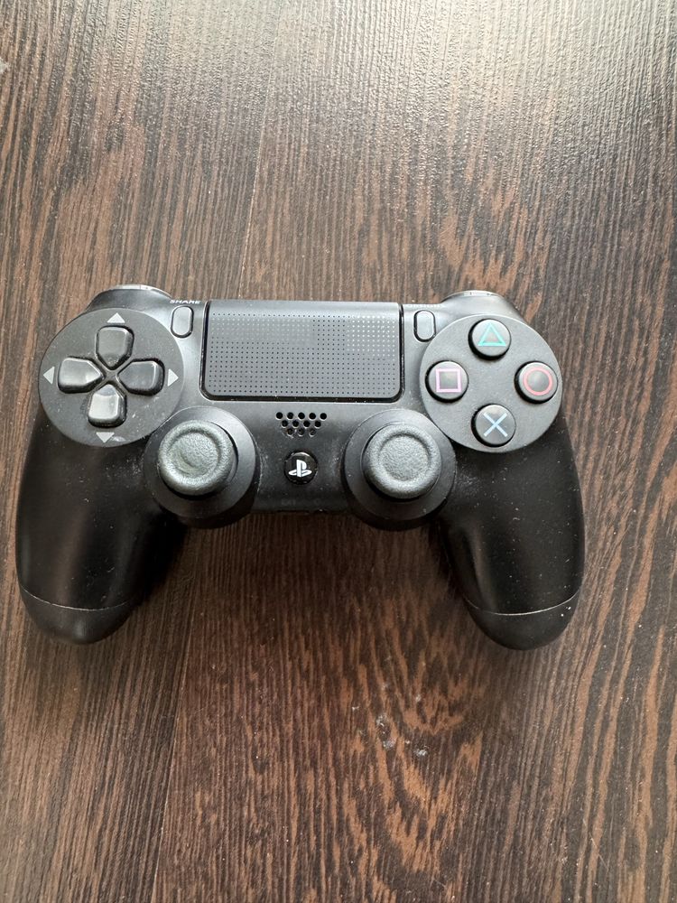 Продам геймпад до ps4 (оригінал) б/у