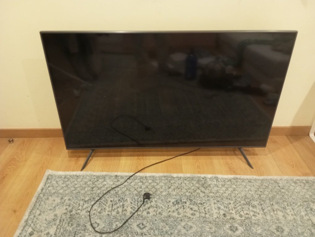 Televisão Samsung 65'' SMART TV c/ suporte de parede