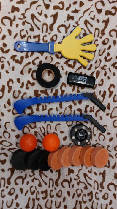 Продам комплект хоккейной амуниции с аксессуарами