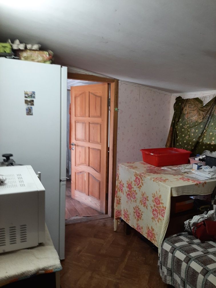 Продам частину будинку у Безлюдівці