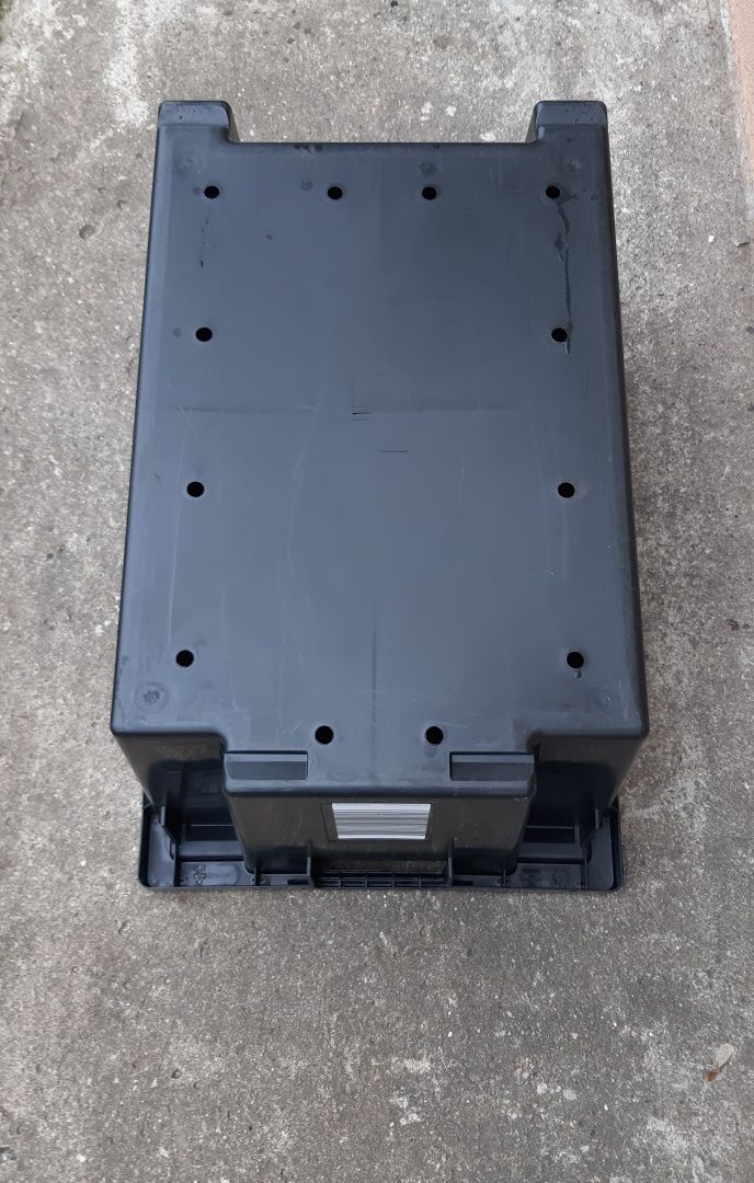60x40x30 cm 46L  pojemniki magazynowe skrzynki plastikowe przemysłowe