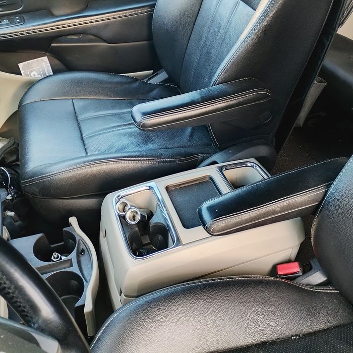 Chrysler Town & Country Fotele  kanapa wnętrze komplet