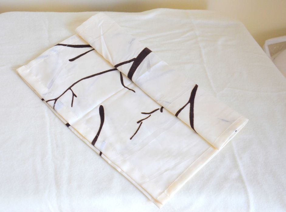 Serweta bieżnik czarno-biały 39cmx82cm