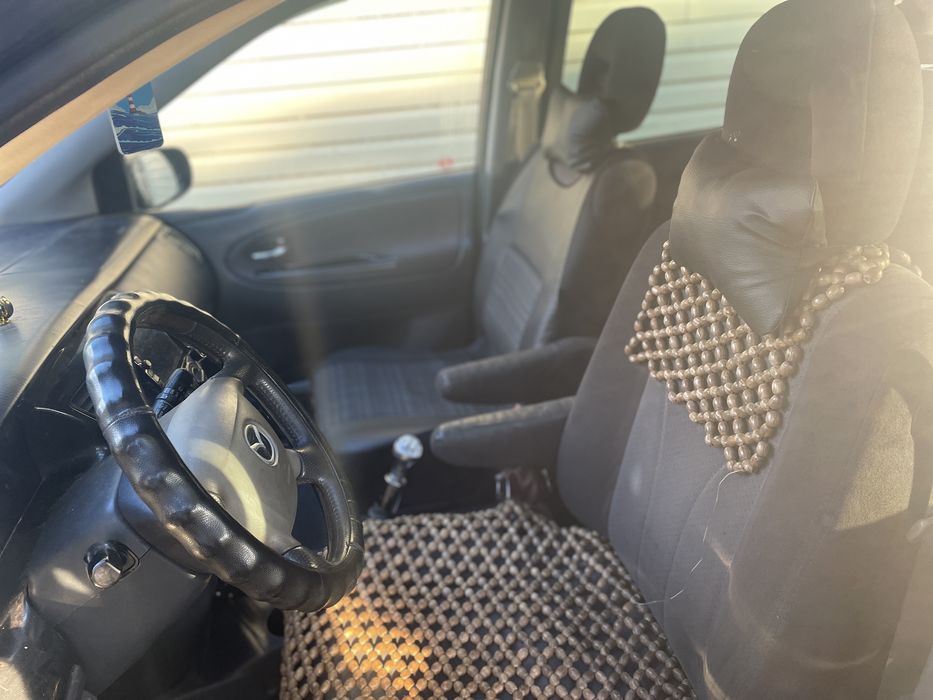 Продам автомобіль Mazda MPV