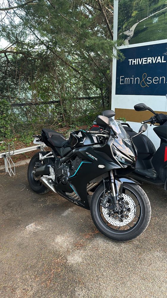 Honda CBR650R impecável – não limitada + extras